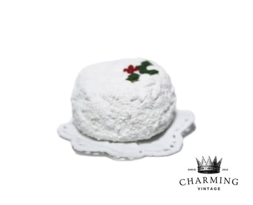 Vintage Artisan Dollhouse Miniature Christmas White Cake Kitchen Accessory 1:12 - Image 1