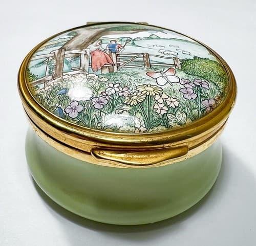 ENGLISH ENAMELS "The Poetry Of Love" Franklin Mint Hand Painted Trinket Box - Thumbnail 2