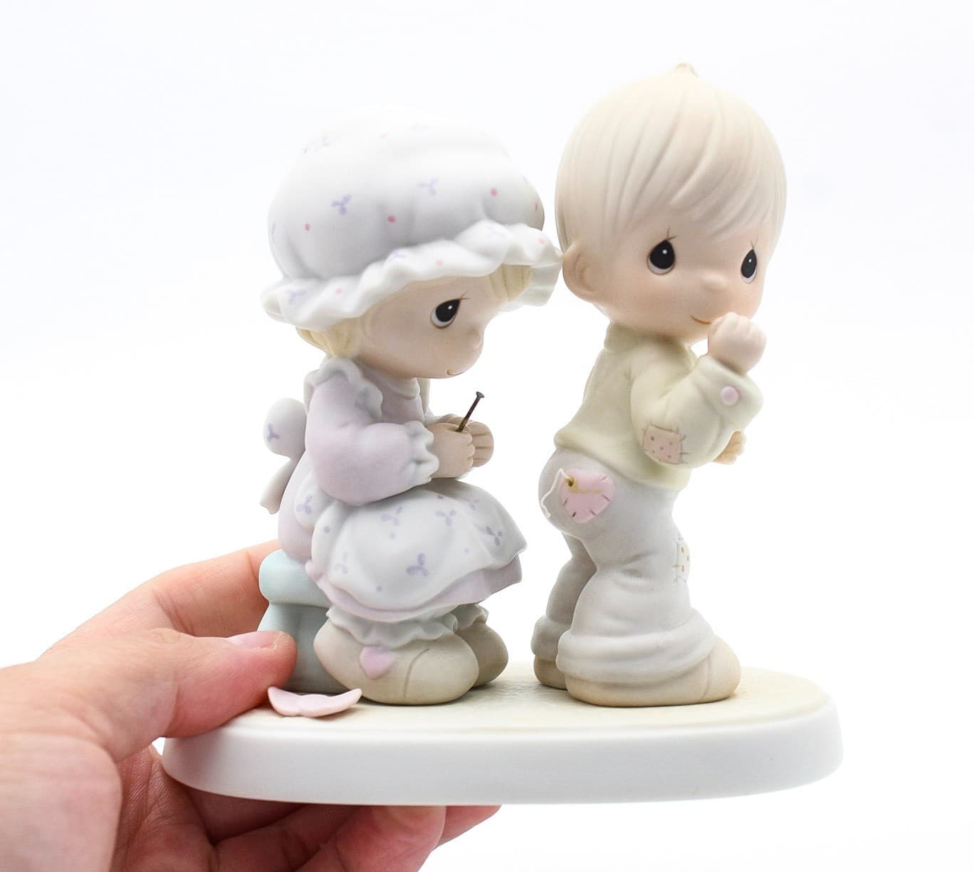 Precious Moments Sew In Love Enesco Porcelain Figurine 1987 - Thumbnail 2