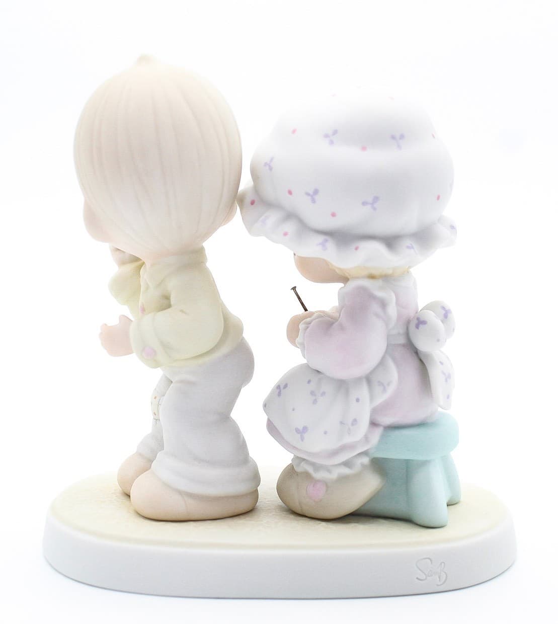 Precious Moments Sew In Love Enesco Porcelain Figurine 1987 - Thumbnail 3