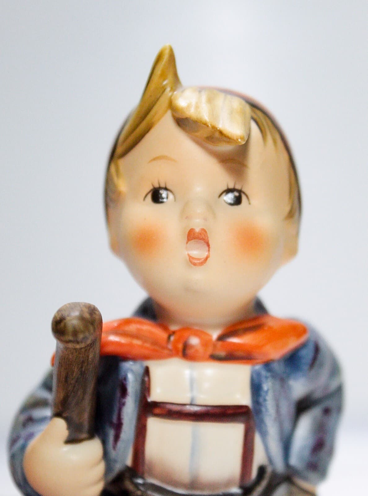 GOEBEL HUMMEL Germany "Little Hiker" Hand Painted Porcelain Figurine TMK6 - Thumbnail 2