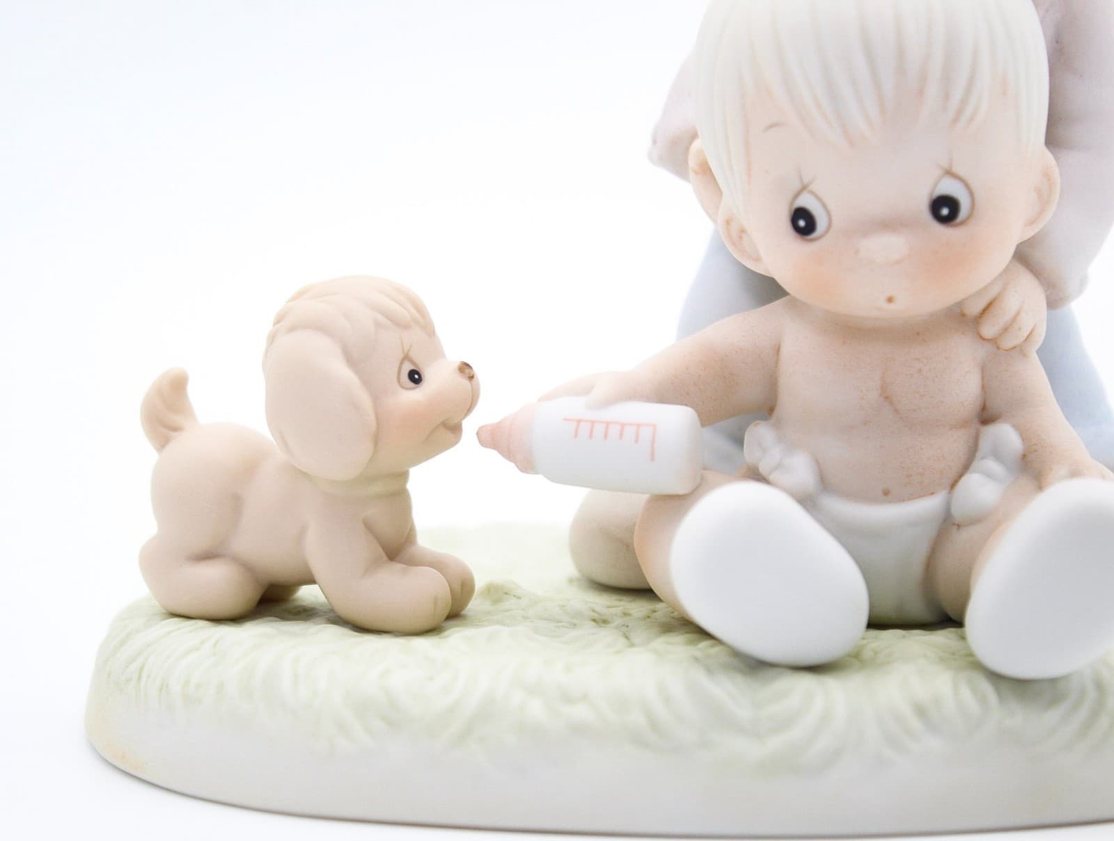 Precious Moments Baby's First Pet Enesco Porcelain Figurine 1988 - Thumbnail 3
