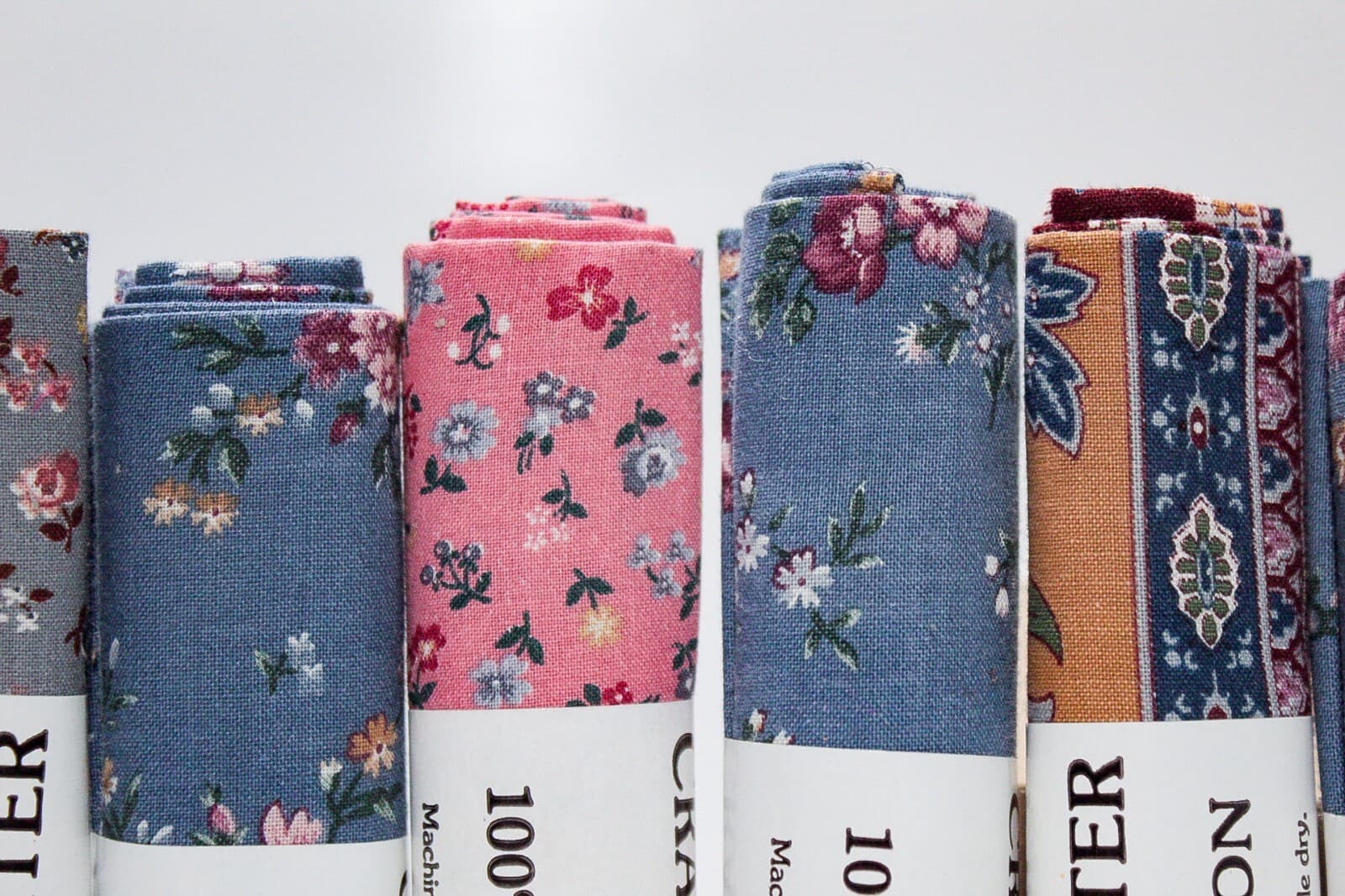 8 CRAFT QUARTER 18" x 22" 100% Quilting Fabric Lot Floral Designs NEW - Thumbnail 4