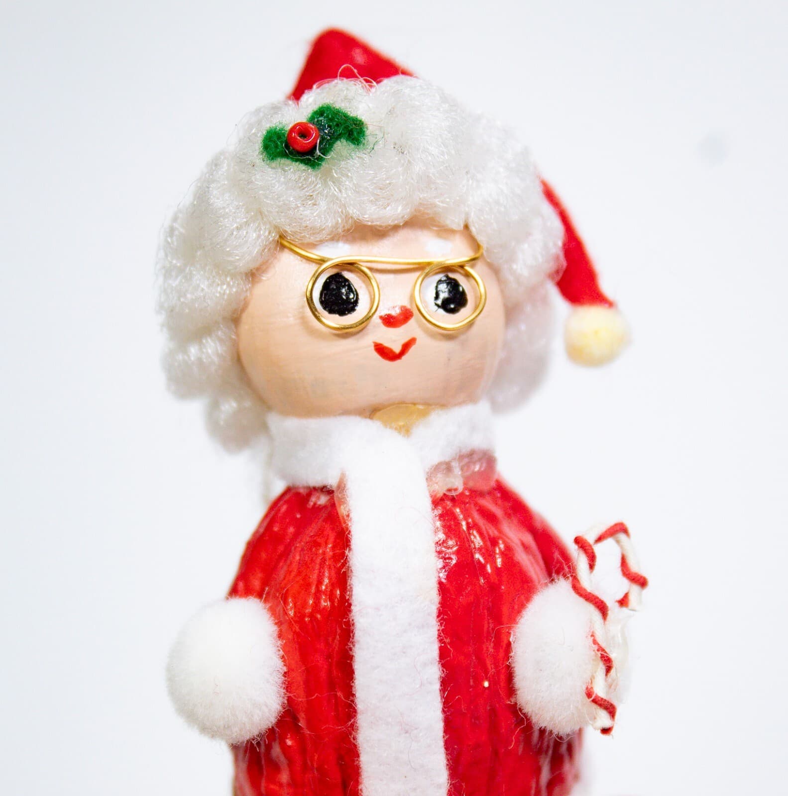 Lot Of 3 Wooden Christmas Santa Claus Mrs. Claus Festive Dog Figurine Ornaments - Thumbnail 4