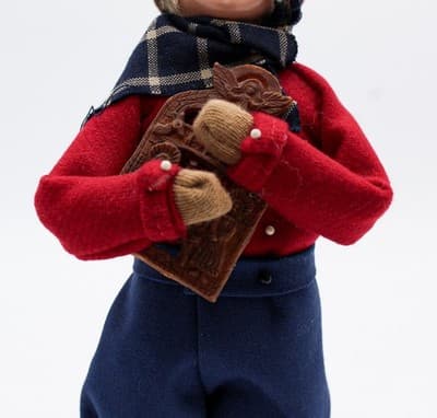 Byers' Choice 2004 Dutch Boy With Cookie Mold The Carolers Christmas Doll - Thumbnail 4