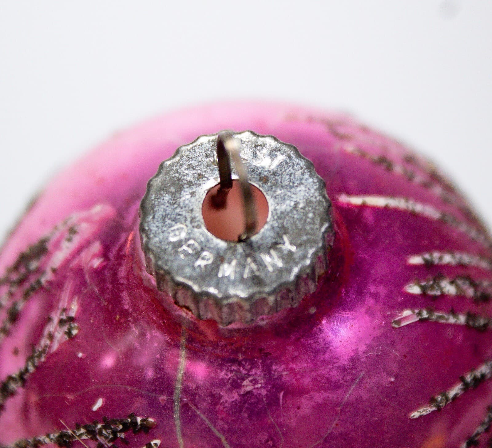 Vintage West Germany Glitter Star Round Pink Glass Christmas Ornament - Thumbnail 4