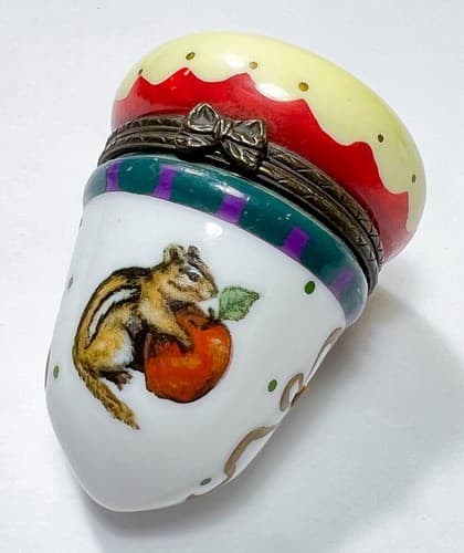1997 TPHC by MCF Hand Decorated Gerbil Squirrel Acorn Porcelain Trinket Box - Thumbnail 6