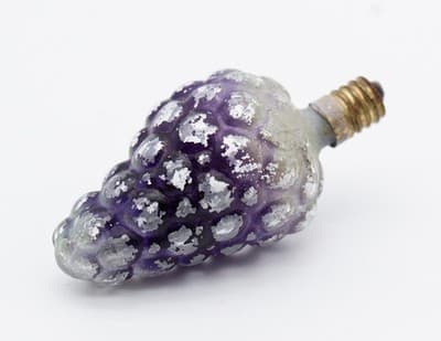 Vintage Hand Painted Glass Grape Cluster Motif Christmas Light Bulb - Thumbnail 5