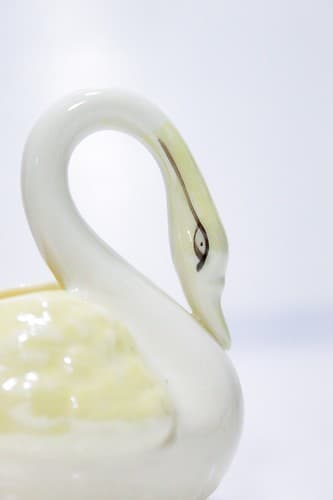 Vintage BELLEEK Ireland Porcelain Swan Animal Motif Gravy Boat/Creamer - Thumbnail 5