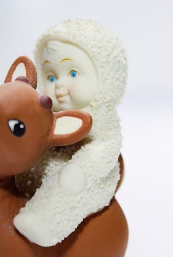 DEPARTMENT 56 Snowbabies "Rudolph Lights the Way" Porcelain Figurine - Thumbnail 2