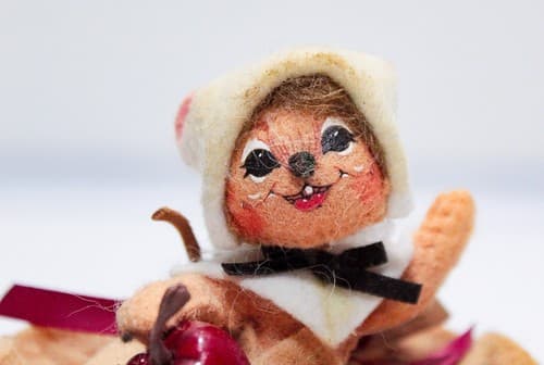 Vtg 2008 ANNALEE Mobilitee APPLE PIE MOUSE Thanksgiving Artisan Doll 3" w/Tag - Thumbnail 2