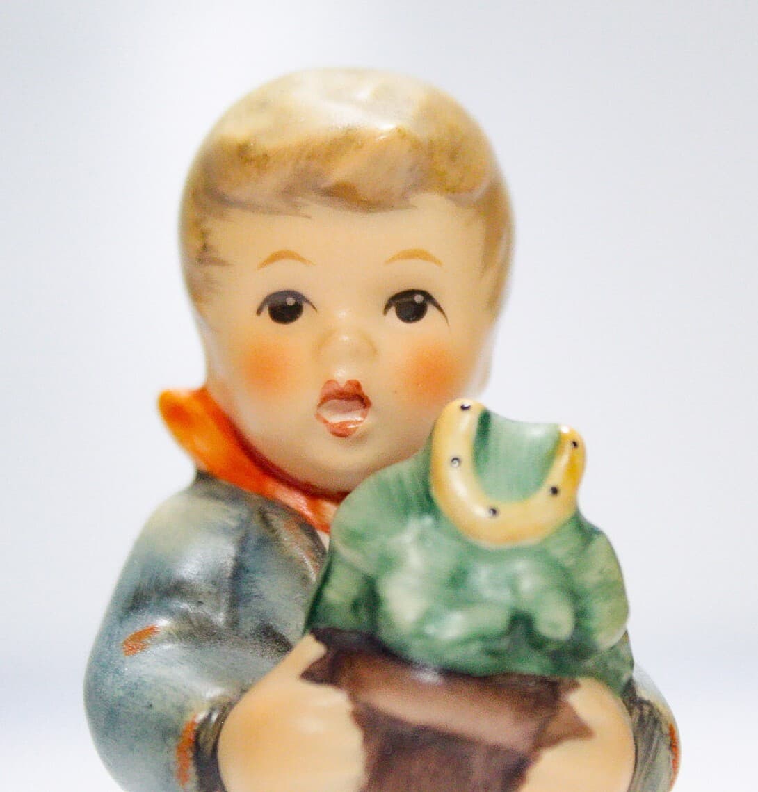 GOEBEL HUMMEL Germany "Lucky Charmer" Hand Painted Porcelain Figurine TMK7 - Thumbnail 2