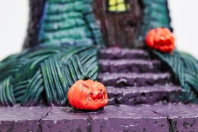 HAWTHORNE VILLAGE "Vampire House" Disney The Nightmare Before Christmas NIB - Thumbnail 9