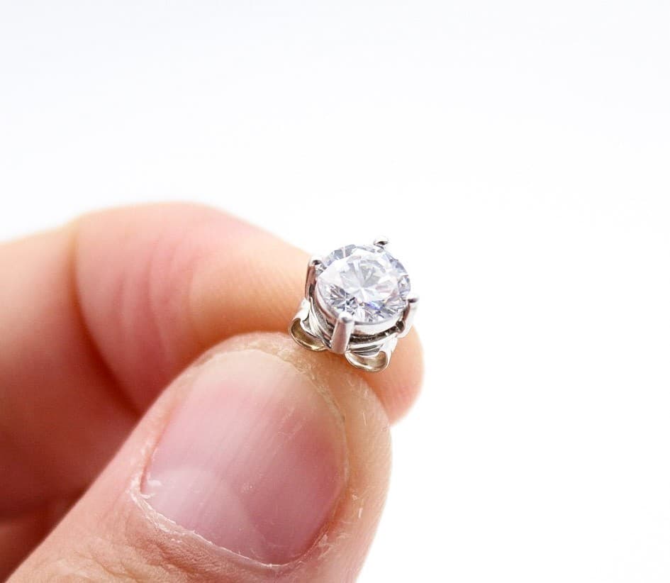 Vtg Brilliant Cut Cubic Zirconia Sterling Silver 4-Prong Solitaire Stud Earrings - Thumbnail 5