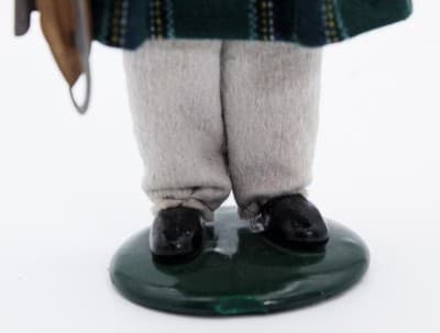 1989 Vintage BYERS CHOICE The Carolers Girl w/ Skates Christmas Artisan Doll - Thumbnail 4