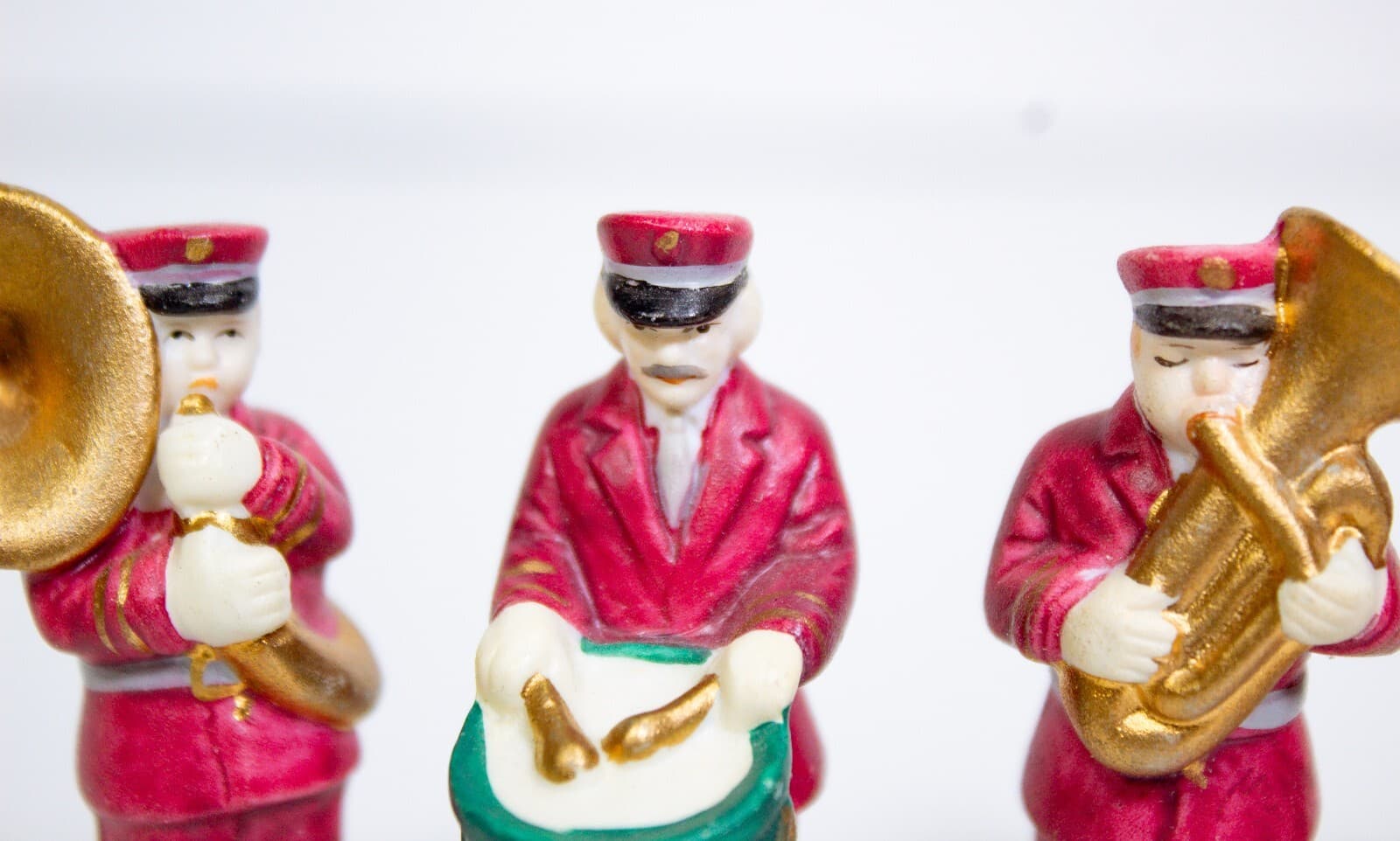 DEPARTMENT 56 "Salvation Army Band" Porcelain Figurine Set With Box - Thumbnail 5
