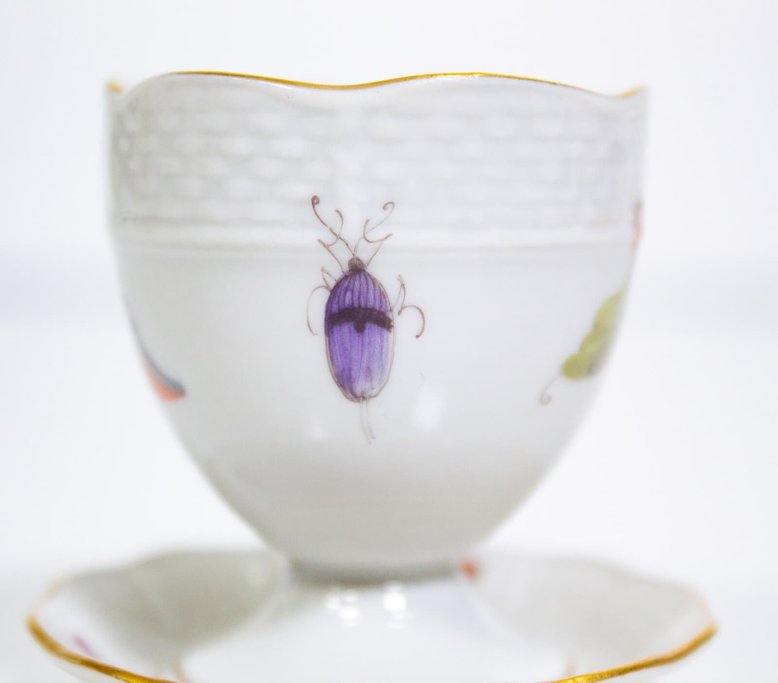 HEREND HUNGARY White Porcelain Gold Trim Fruit & Animal Design Egg Cup - Thumbnail 5