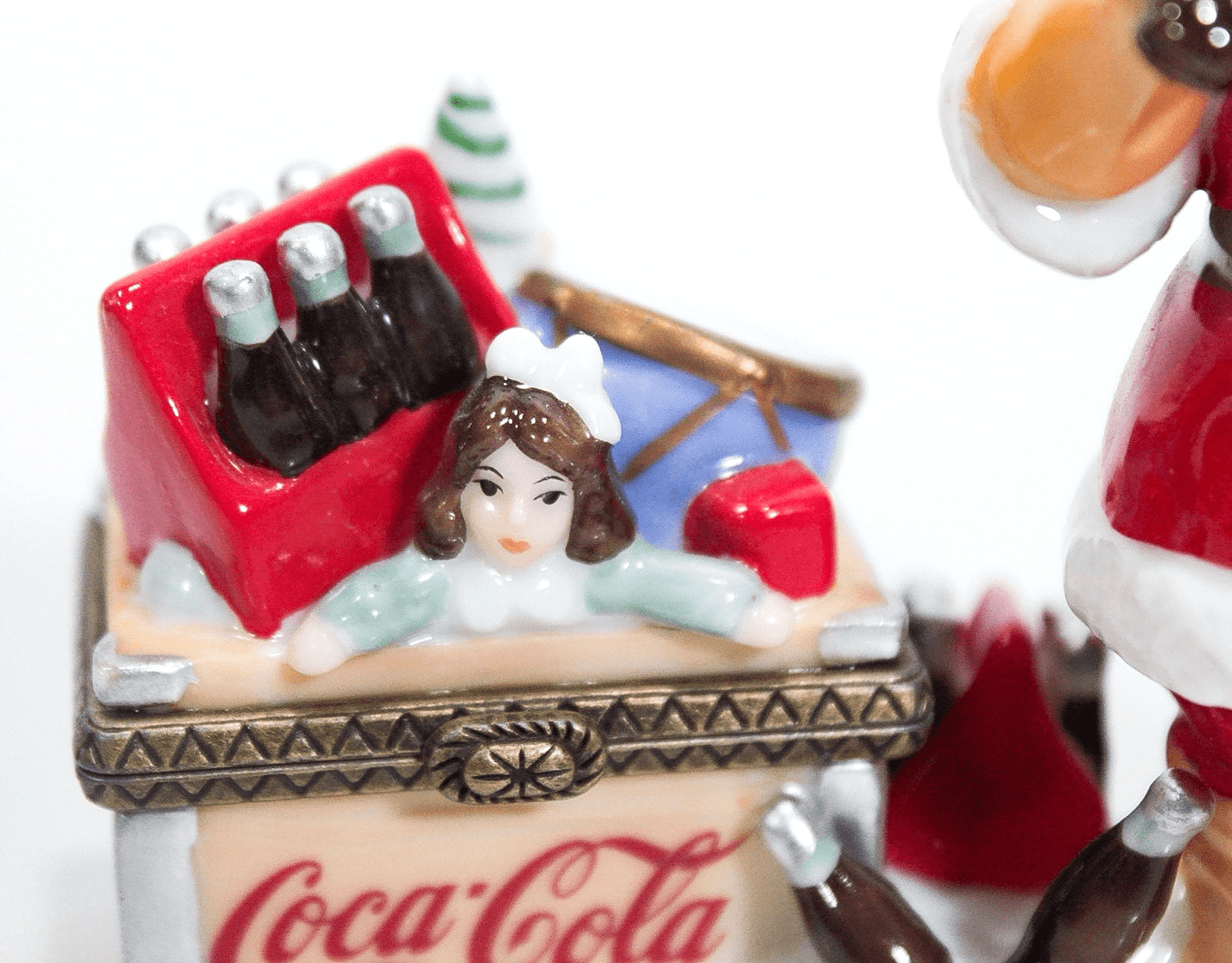 1999 The Coca-Cola Company Porcelain Santa Christmas Trinket Box RARE - Thumbnail 3