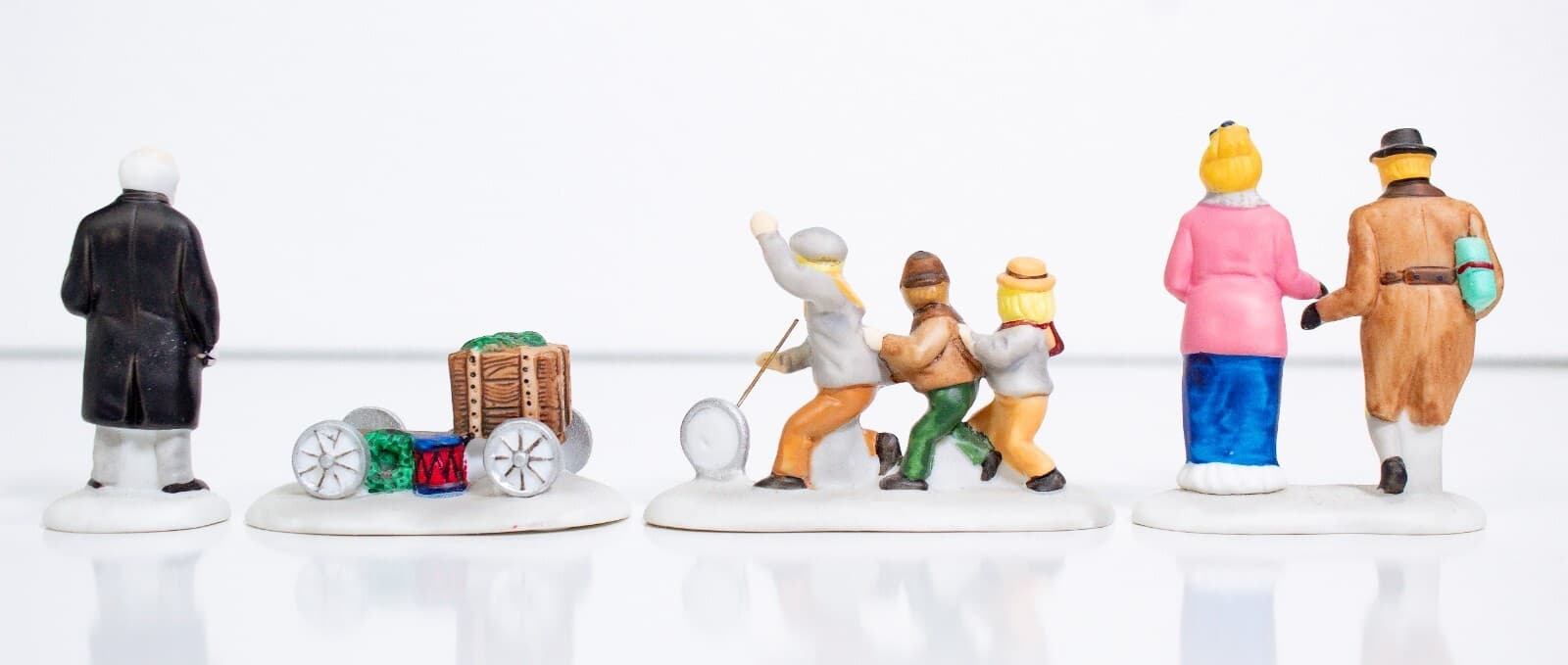 DEPARTMENT 56 "Nicholas Nickelby" Christmas Porcelain Figurine Set With Box - Thumbnail 3