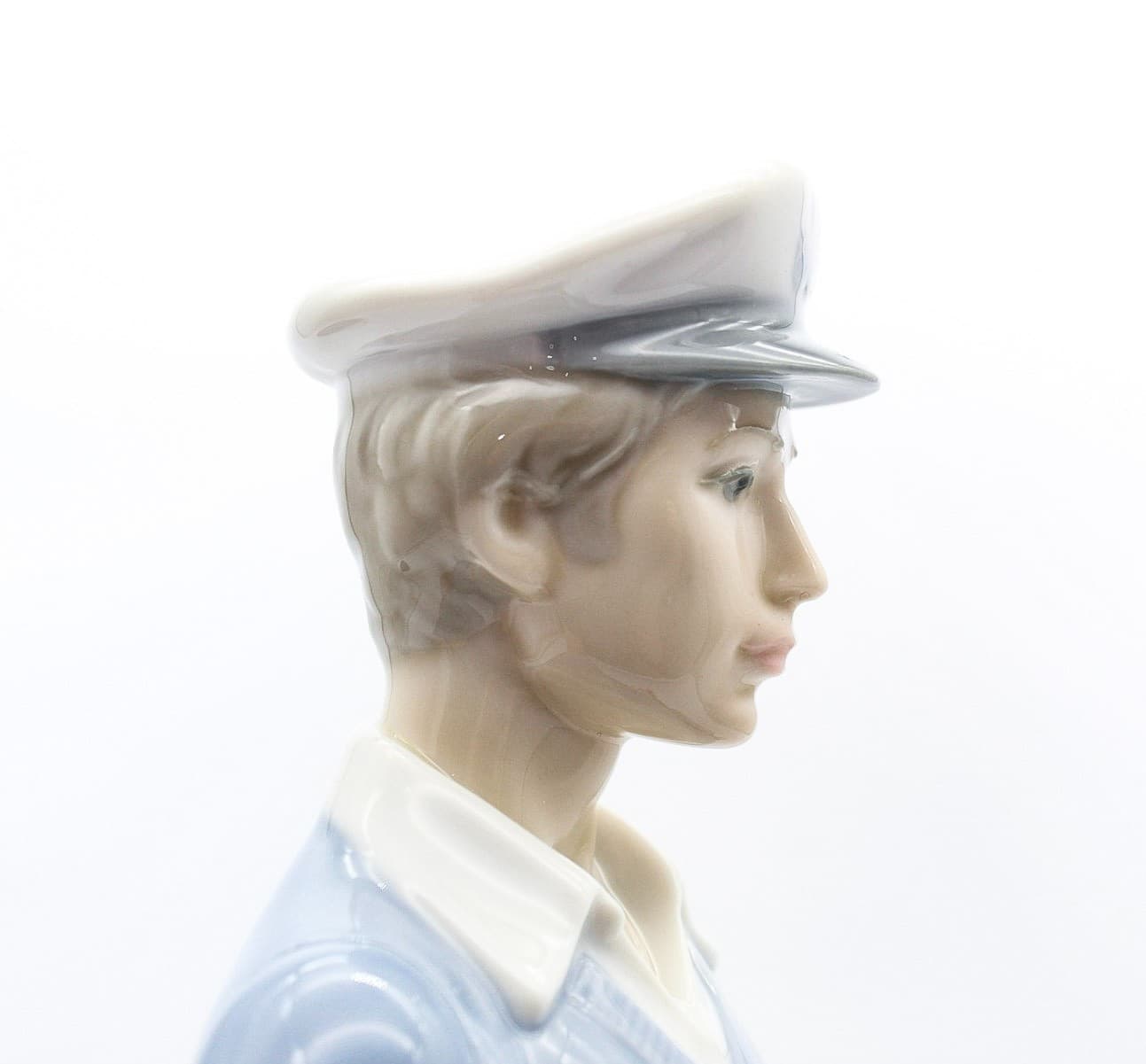 Lladro The Yachtsman #5206 Spain Glazed Porcelain Figure By Francisco Catala 13" - Thumbnail 4