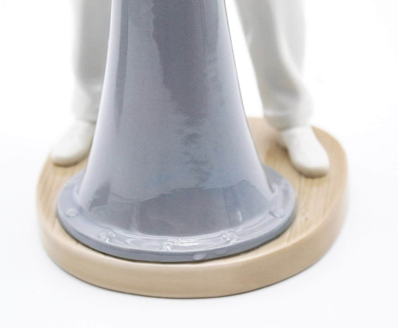 Lladro The Yachtsman #5206 Spain Glazed Porcelain Figure By Francisco Catala 13" - Thumbnail 5