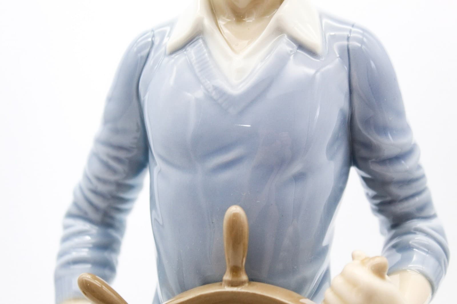 Lladro The Yachtsman #5206 Spain Glazed Porcelain Figure By Francisco Catala 13" - Thumbnail 7