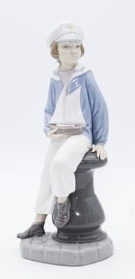 Lladro Sailor Boy #4810 Spain Glossy Porcelain Figurine By Salvador Furio - Thumbnail 5