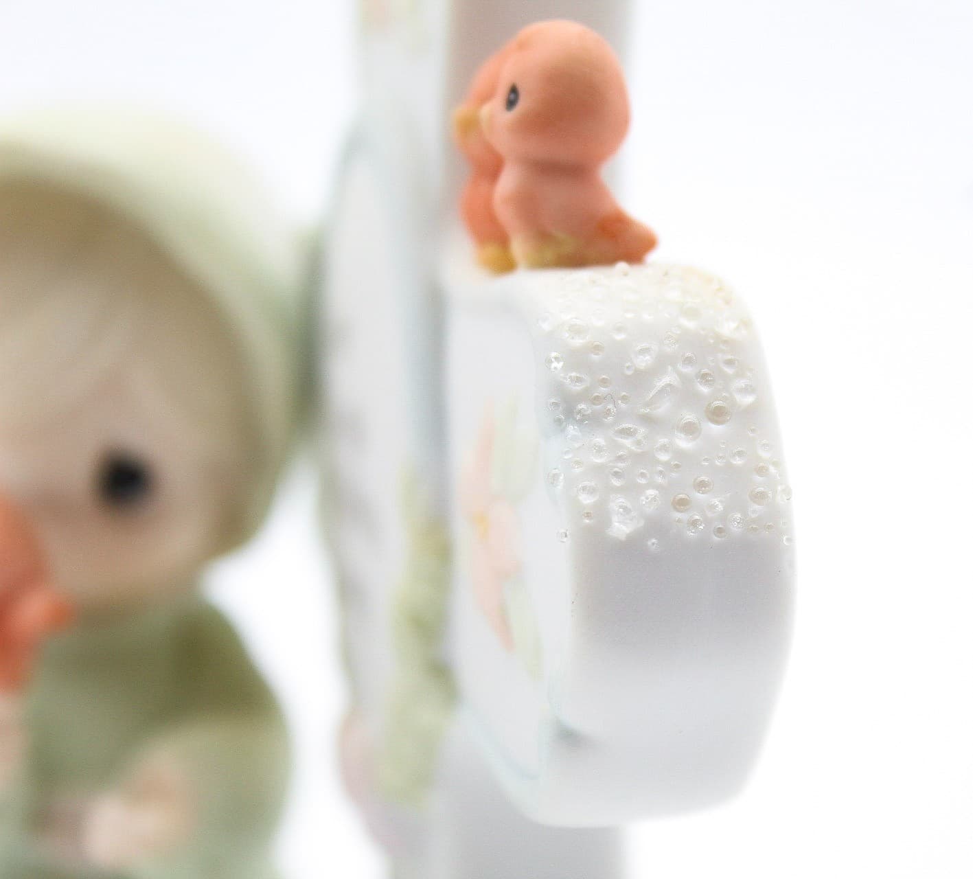 Precious Moments Under His Wings I am Safely Abiding Porcelain Figurine 1997 - Thumbnail 3