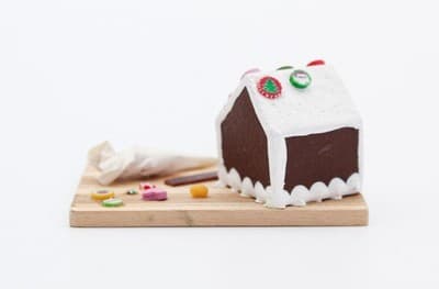 Vintage Dollhouse Miniature Gingerbread House Model Christmas Accessory 1:12 - Thumbnail 5