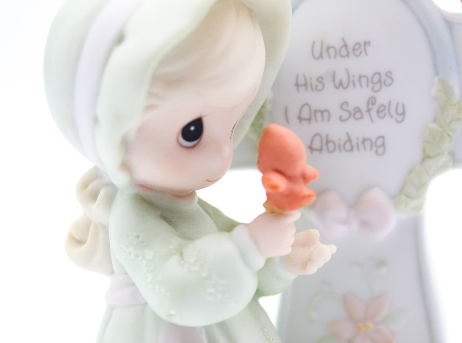 Precious Moments Under His Wings I am Safely Abiding Porcelain Figurine 1997 - Thumbnail 7