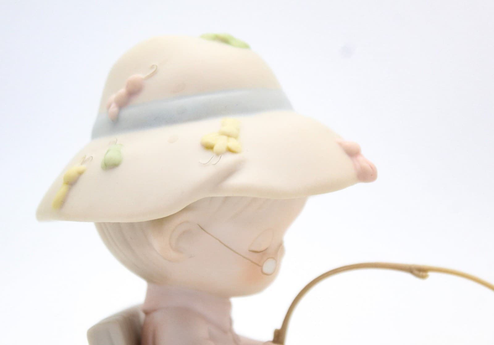 Precious Moments Just A Line To Say You're Special Porcelain Figurine 1994 - Thumbnail 6