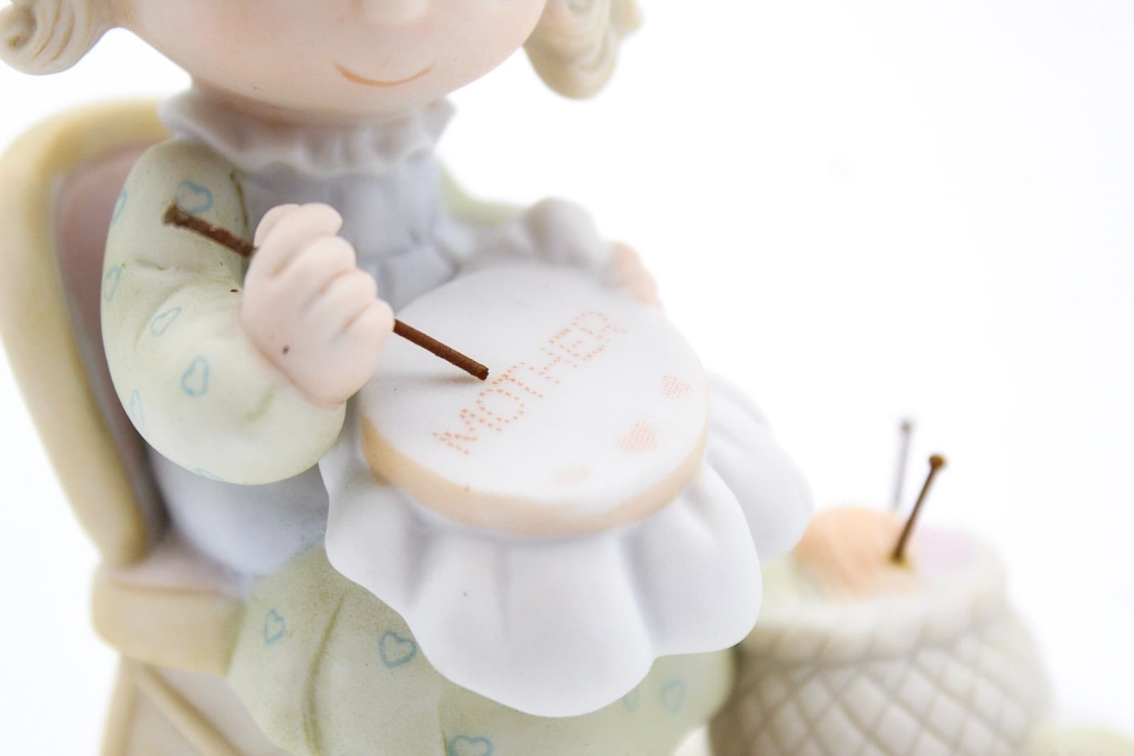 Precious Moments Mother Sew Dear Enesco Porcelain Figurine 1979 - Thumbnail 3