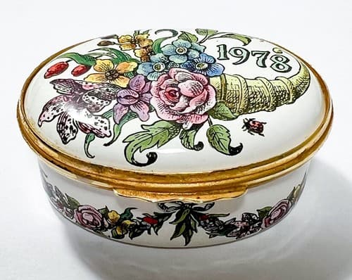 BILSTON & BATTERSEA ENAMELS Halcyon Days Hand Painted Floral 1978 Trinket Box - Thumbnail 8