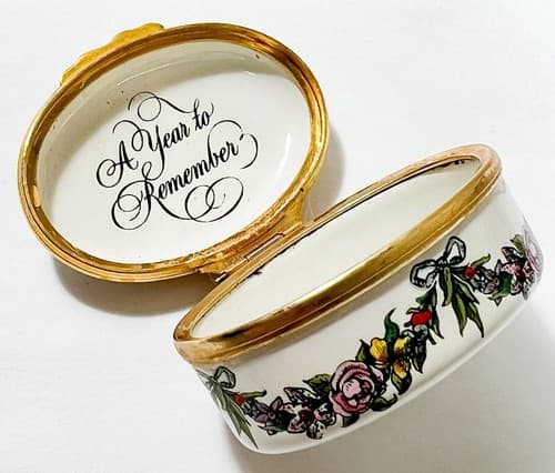 BILSTON & BATTERSEA ENAMELS Halcyon Days Hand Painted Floral 1978 Trinket Box - Thumbnail 7