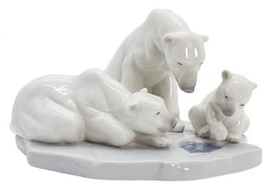 Vintage LLADRO Spain Bearly Love Polar Bear Grouping Porcelain Figure - Image 1