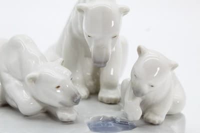 Vintage LLADRO Spain Bearly Love Polar Bear Grouping Porcelain Figure - Thumbnail 2