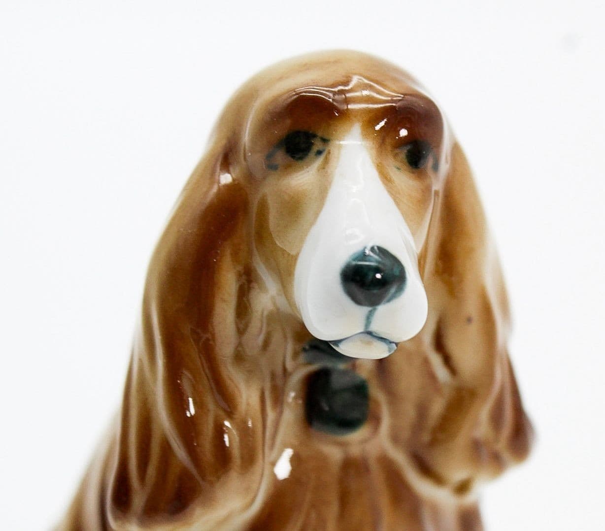 Vintage Hungary Zsolnay Hand Painted Sitting Cocker Spaniel Dog Porcelain Figure - Thumbnail 2