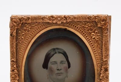 Antique Civil War Era 1860's Daguerreotype Lady With Jewelry Photo - Thumbnail 3