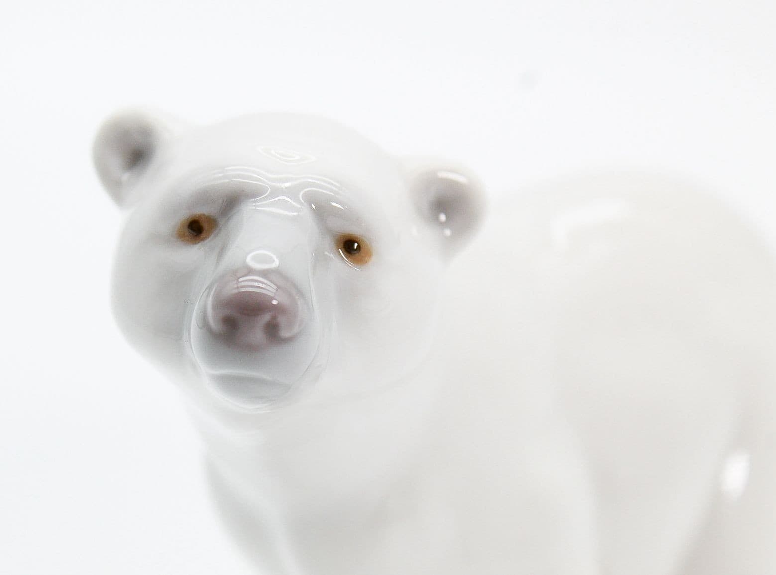Vintage LLADRO Spain Attentive Polar Bear Animal Glazed Porcelain Figurine - Thumbnail 3