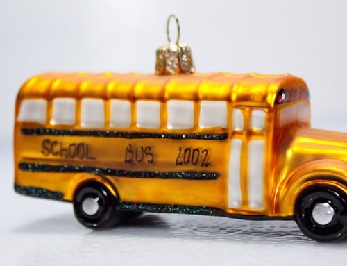 Vintage 2003 Poland Christmas Wreath Glass Yellow School Bus Holiday Ornament - Thumbnail 5