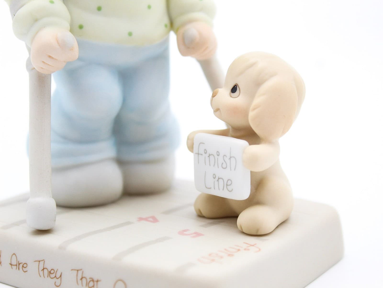 Precious Moments Blessed Are They That Overcome Enesco Porcelain Figurine 1987 - Thumbnail 4