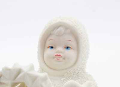 DEPT 56 Winter Tales Of The Snowbabies "I Made This Just For You" Figurine w/Box - Thumbnail 4