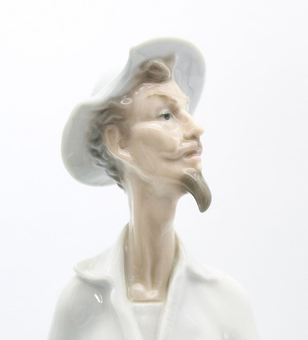 Lladro Don Quixote Standing With Sword Spain Tall Glazed Porcelain Figure 12" - Thumbnail 7
