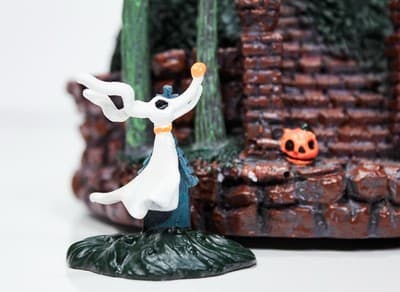 Lot of 2 HAWTHORNE VILLAGE Nightmare Before Christmas Dr Finkelsteins Lab & Zero - Thumbnail 2