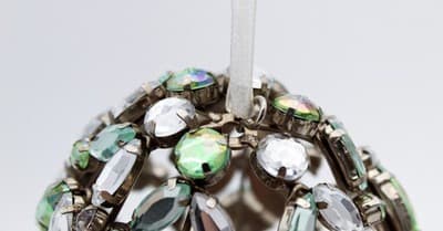 Pier 1 Imports Clear & Green Rhinestone Egg Shaped Jumbo Chritmas Ornament - Thumbnail 4