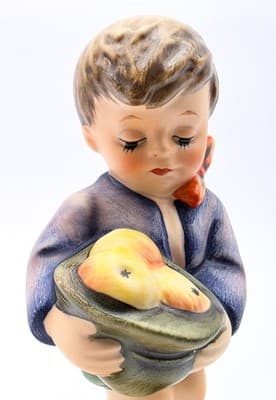 Hummel Goebel Gift From A Friend W. Germany Porcelain Figurine TMK7 In Box - Thumbnail 6