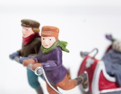 Vtg DEPARTMENT 56 "Winter Sleighride" Hand Painted Porcelain Christmas Figurine - Thumbnail 3