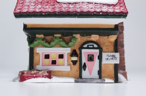 Department 56 "ELFIN SNOW CONE WORKS" Christmas Heritage Village w/ Box #5633-2 - Thumbnail 8