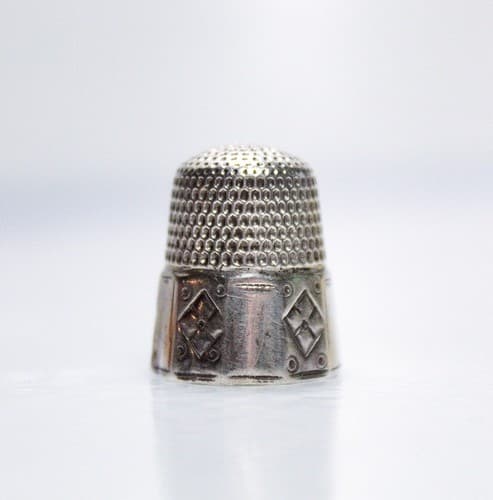 Antique Sterling Silver Size 10 Etched Sewing Octagonal Thimble Hallmarked - Thumbnail 2