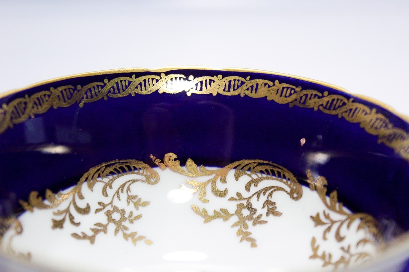 PARAGON England Fine Bone China Cobalt Gold Gilt Ornate Cup & Saucer - Thumbnail 2